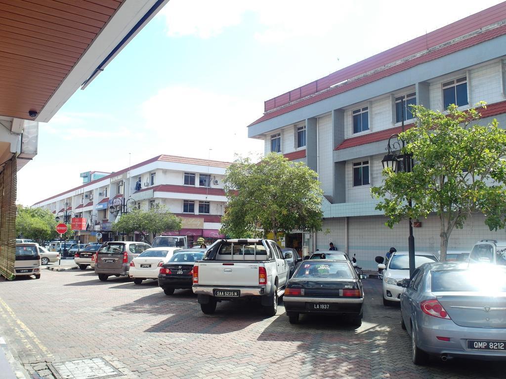Transit Hotel Labuan Zewnętrze zdjęcie