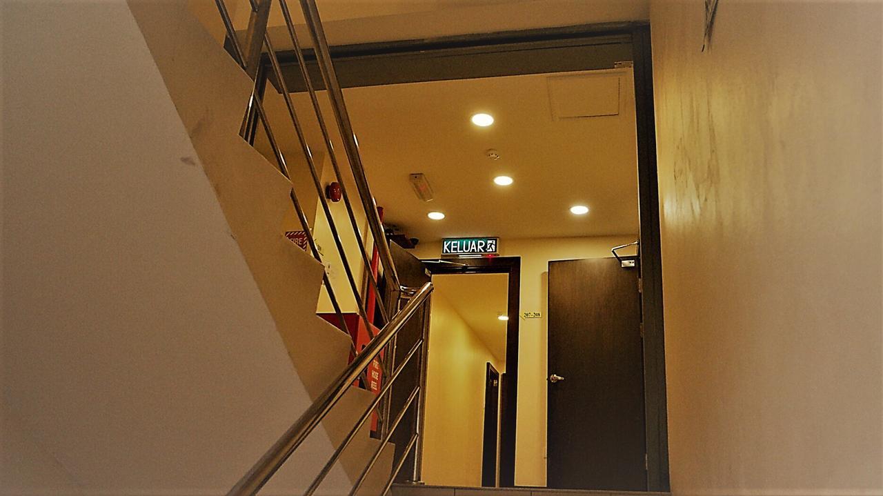 Transit Hotel Labuan Zewnętrze zdjęcie