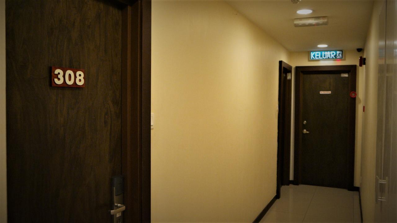 Transit Hotel Labuan Zewnętrze zdjęcie